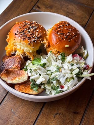 Slow Cooker Buffalo Chicken Sliders with Potato Chips